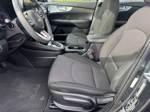Certified 2023 Kia Forte LXS w/ LXS Technology Package image 17
