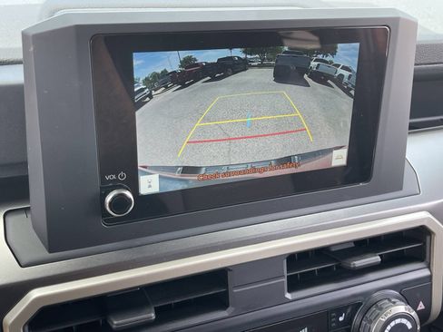 Used 2025 Toyota Tacoma TRD Sport AWD/4WD image 29