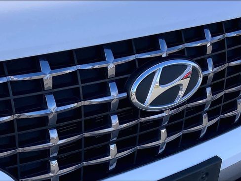 Used 2022 Hyundai Venue SEL image 31