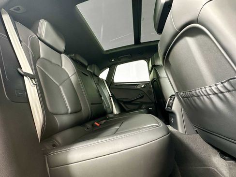 New 2025 Porsche Macan image 27