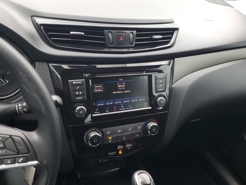 Used 2019 Nissan Rogue Sport S w/ Appearance Package image 24