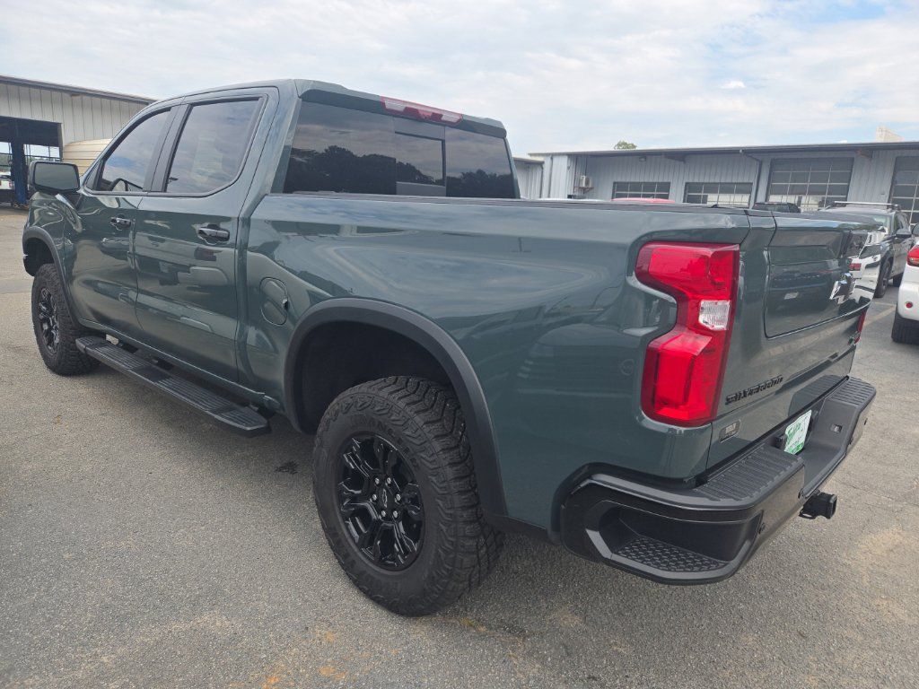 Used 2026 Chevrolet Silverado 1500 ZR2 w/ Dark Appearance Package AWD/4WD image 2