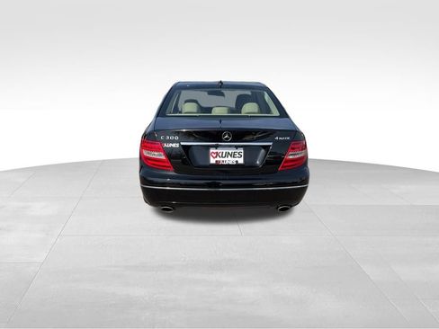 Used 2013 Mercedes-Benz C 300 4MATIC Sedan image 8