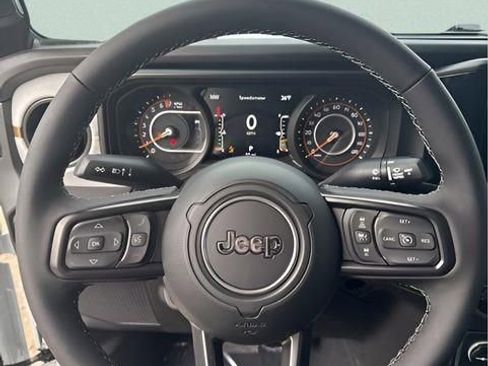 New 2026 Jeep Gladiator Sport AWD/4WD image 15