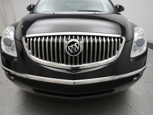 Used 2010 Buick Enclave CXL image 23