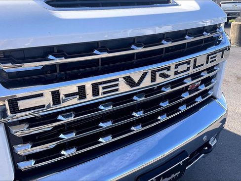 Used 2022 Chevrolet Silverado 2500 LTZ w/ LTZ Plus Package image 35