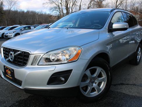 Used 2010 Volvo XC60 3.2 image 1