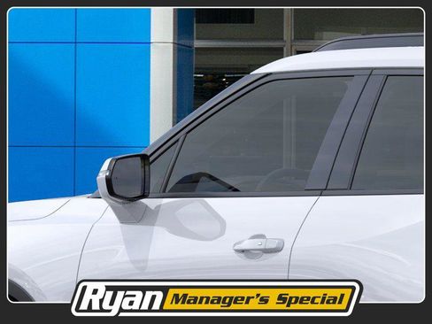 New 2025 Chevrolet Blazer LT image 12