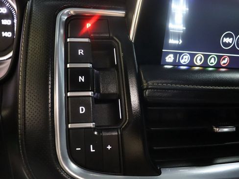 Used 2021 GMC Yukon XL SLT w/ SLT Premium Package RWD image 52
