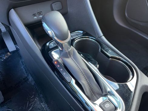 Used 2025 Buick Encore GX Preferred image 41