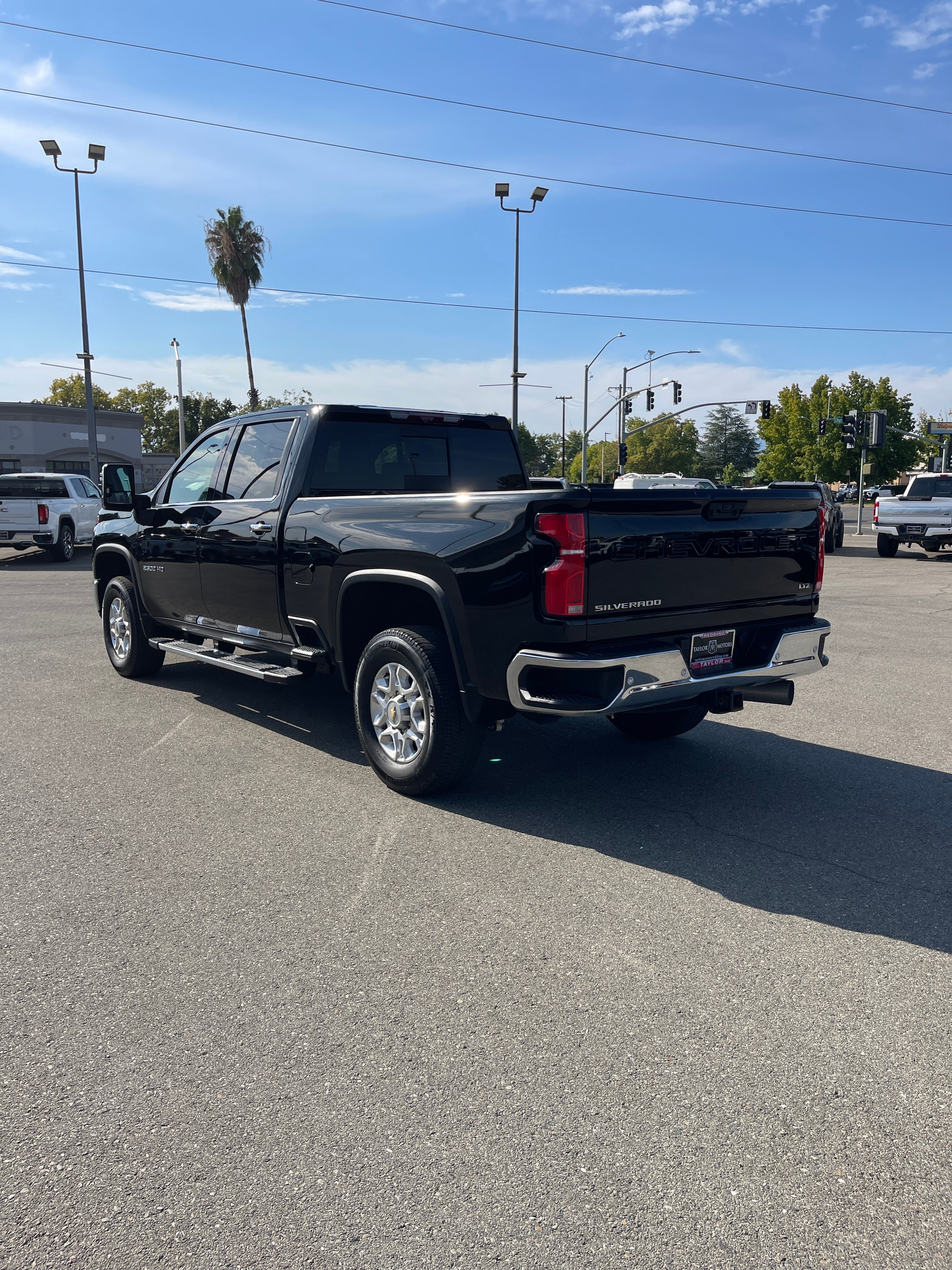 Used 2024 Chevrolet Silverado 2500 LTZ w/ LTZ Plus Package AWD/4WD image 7
