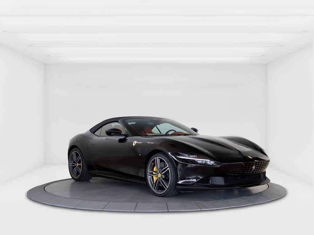 Used 2025 Ferrari Roma Spider RWD image 7