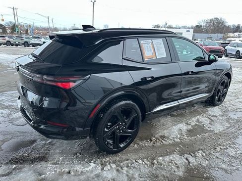 Certified 2024 Chevrolet Equinox EV RS image 9