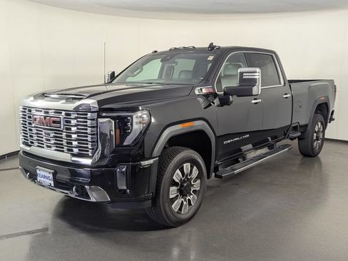 Used 2024 GMC Sierra 3500 Denali w/ Denali Reserve Package AWD/4WD image 4