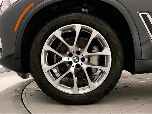 Certified 2023 BMW X5 xDrive40i w/ Premium Package AWD/4WD image 8
