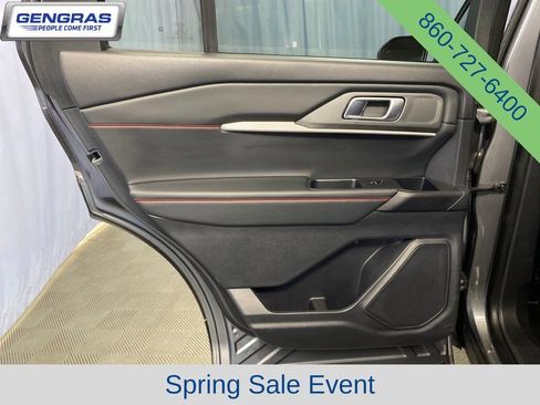 Used 2025 Ford Explorer ST-Line w/ ST-Line Street Pack AWD/4WD image 24