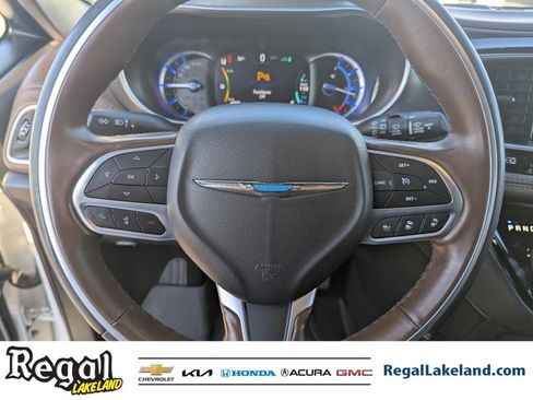 Used 2020 Chrysler Pacifica Limited w/ Advanced Safetytec Group image 29