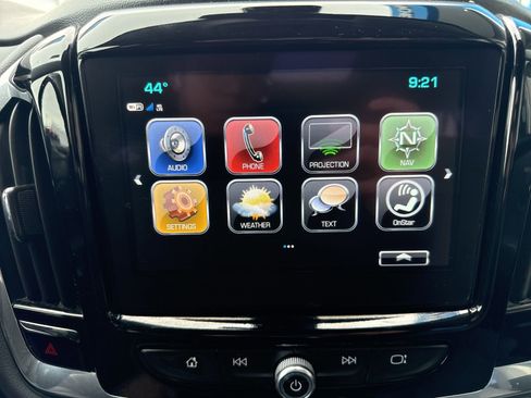 Used 2018 Chevrolet Traverse Premier image 23