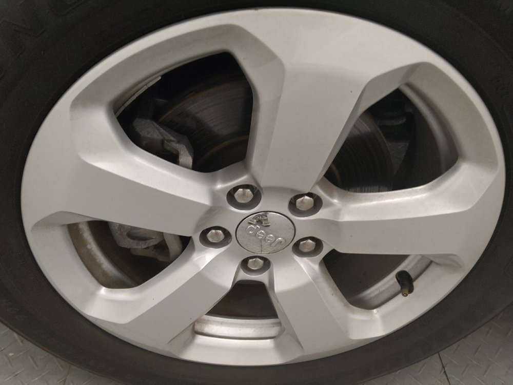 Used 2021 Jeep Compass Latitude w/ Sun and Sound Group FWD image 31