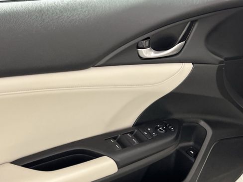 Used 2019 Honda Insight Touring image 15