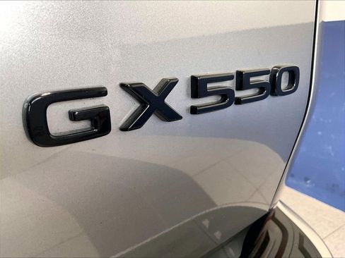 Used 2024 Lexus GX 550 w/ Accessory Package (2T) AWD/4WD image 30