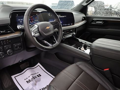 Used 2025 Chevrolet Tahoe High Country image 12