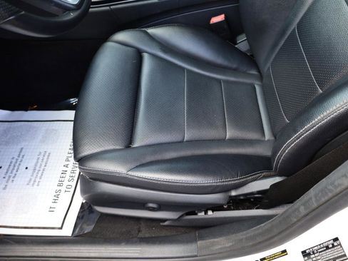 Used 2018 Mercedes-Benz C 300 Sedan image 8