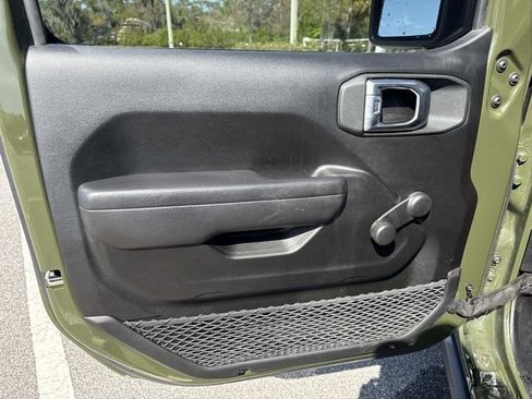 Used 2022 Jeep Wrangler Unlimited Sport image 16