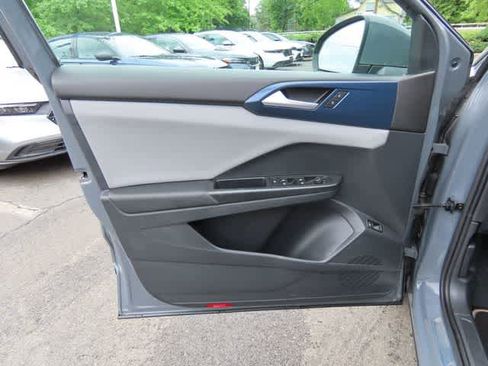Used 2022 Volkswagen Taos SE AWD/4WD image 17