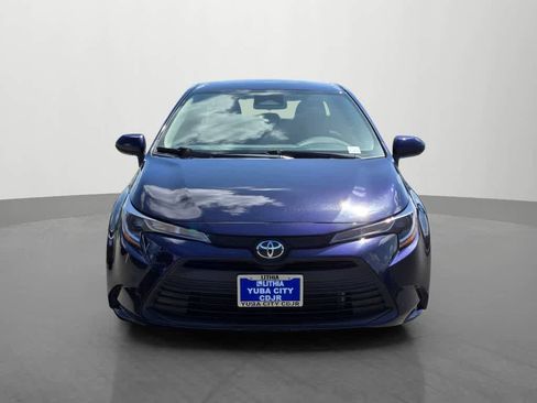 Used 2024 Toyota Corolla LE FWD image 2