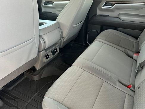 Used 2022 Chevrolet Silverado 1500 LT AWD/4WD image 11
