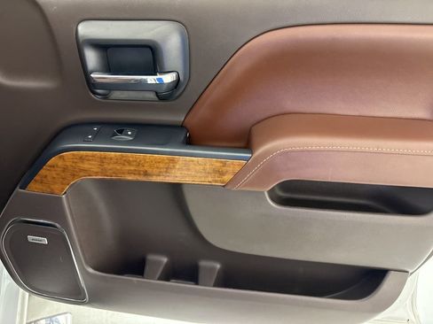 Used 2017 Chevrolet Silverado 1500 High Country image 47