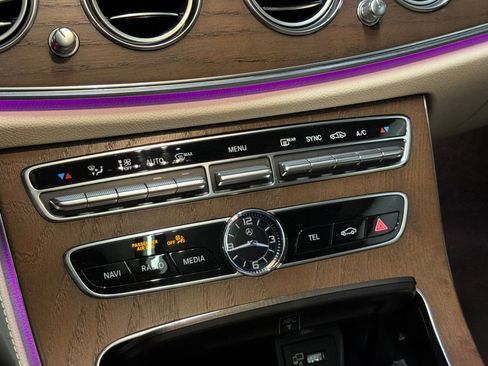 Used 2020 Mercedes-Benz E 350 Sedan image 19