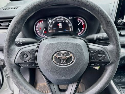 Used 2023 Toyota RAV4 LE AWD/4WD image 11