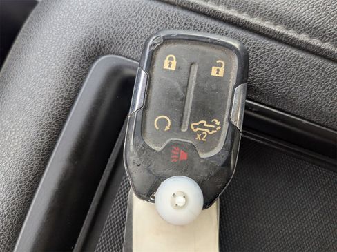 Used 2022 Chevrolet Silverado 2500 LTZ w/ LTZ Convenience Package image 33