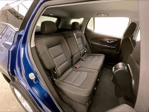 Certified 2022 GMC Terrain SLE w/ Driver Convenience Package image 18