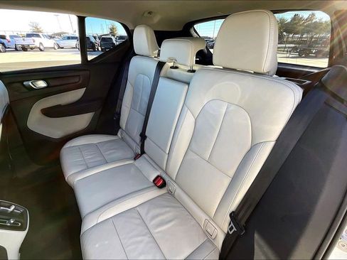 Used 2023 Volvo XC40 B5 Plus w/ Protection Package image 33