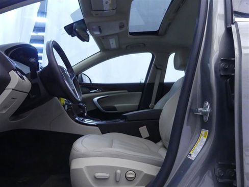 Used 2017 Buick Regal Sport Touring FWD image 20
