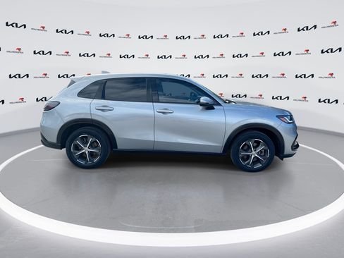 Used 2024 Honda HR-V EX-L image 9