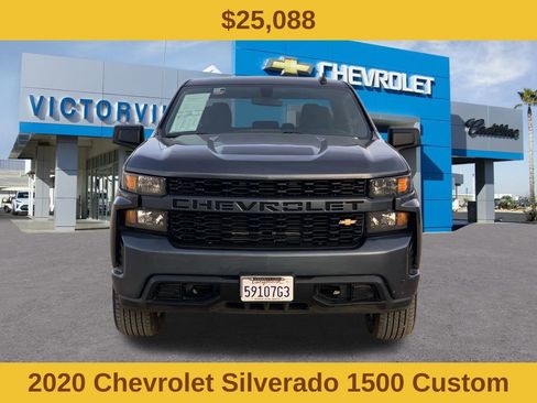 Used 2020 Chevrolet Silverado 1500 Custom w/ Custom Value Package image 2