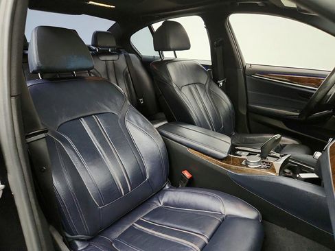 Used 2019 BMW 530i 530i w/ M Sport Package image 27