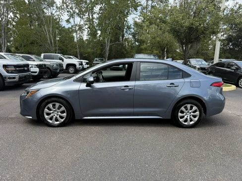 Used 2026 Toyota Corolla LE FWD image 2