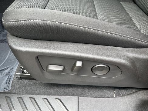 New 2025 Chevrolet Colorado LT image 14