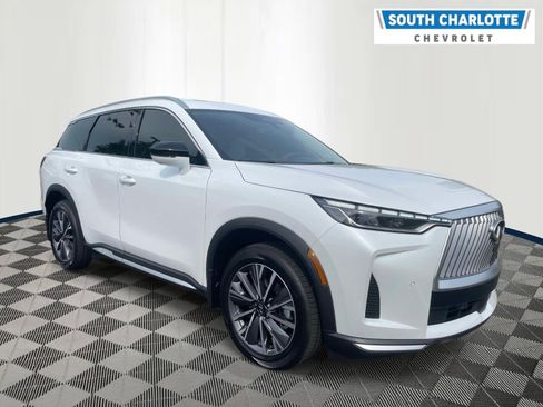 Used 2026 INFINITI QX60 Luxe w/ Cargo Package FWD image 3