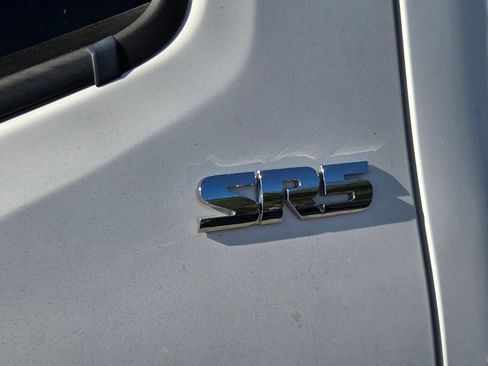 Used 2021 Toyota Tacoma SR5 RWD image 12