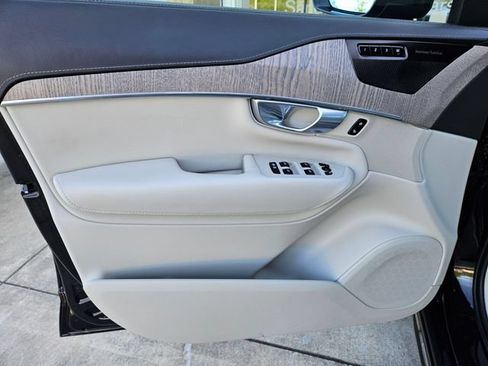 Used 2023 Volvo XC90 T8 Ultimate w/ Protection Package Premier AWD/4WD image 21