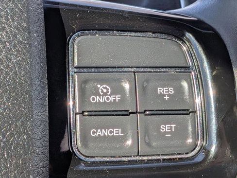 Used 2019 Dodge Grand Caravan SE image 8