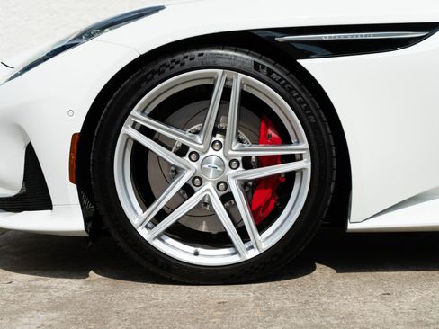 Used 2025 Aston Martin DB12 Convertible RWD image 43