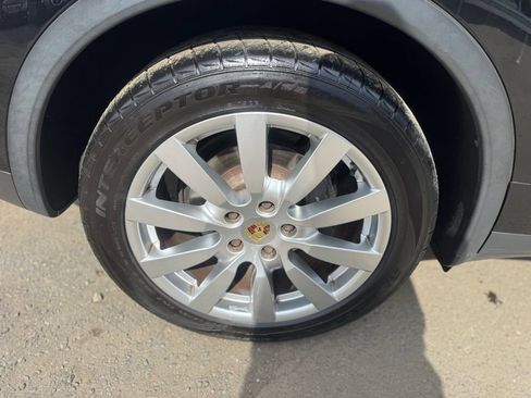 Used 2014 Porsche Cayenne Platinum Edition AWD/4WD image 17