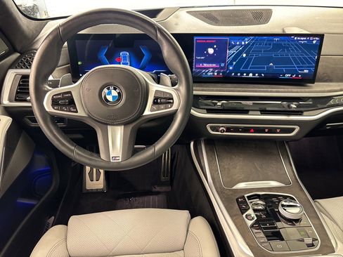 Certified 2024 BMW X7 xDrive40i w/ Executive Package image 31